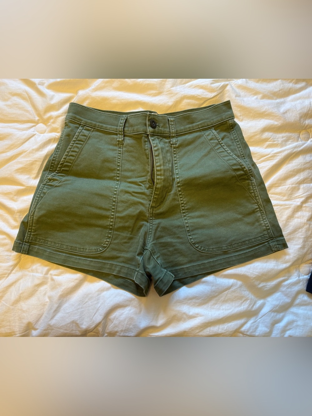 Madewell Women's Olive Green High-Rise Utility Shorts